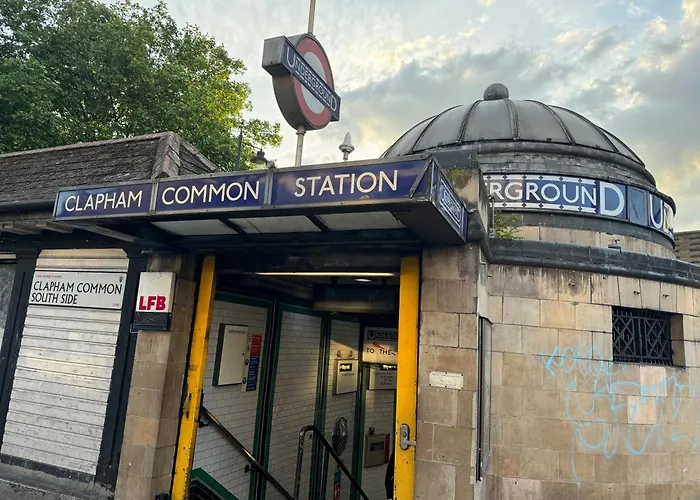 Cosy High Street Apartment 30 Seconds From Station